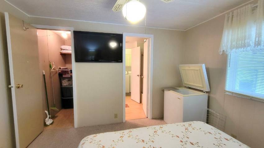 12 Navel Circle a Winter Haven, FL Mobile or Manufactured Home for Sale
